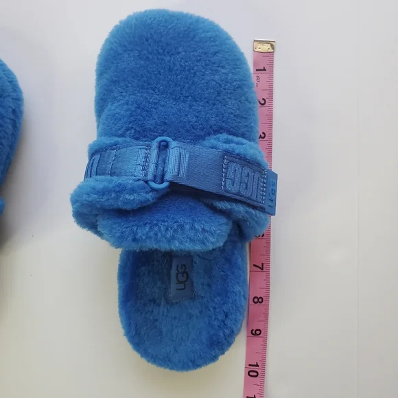 UGG - Picture 11 of 16